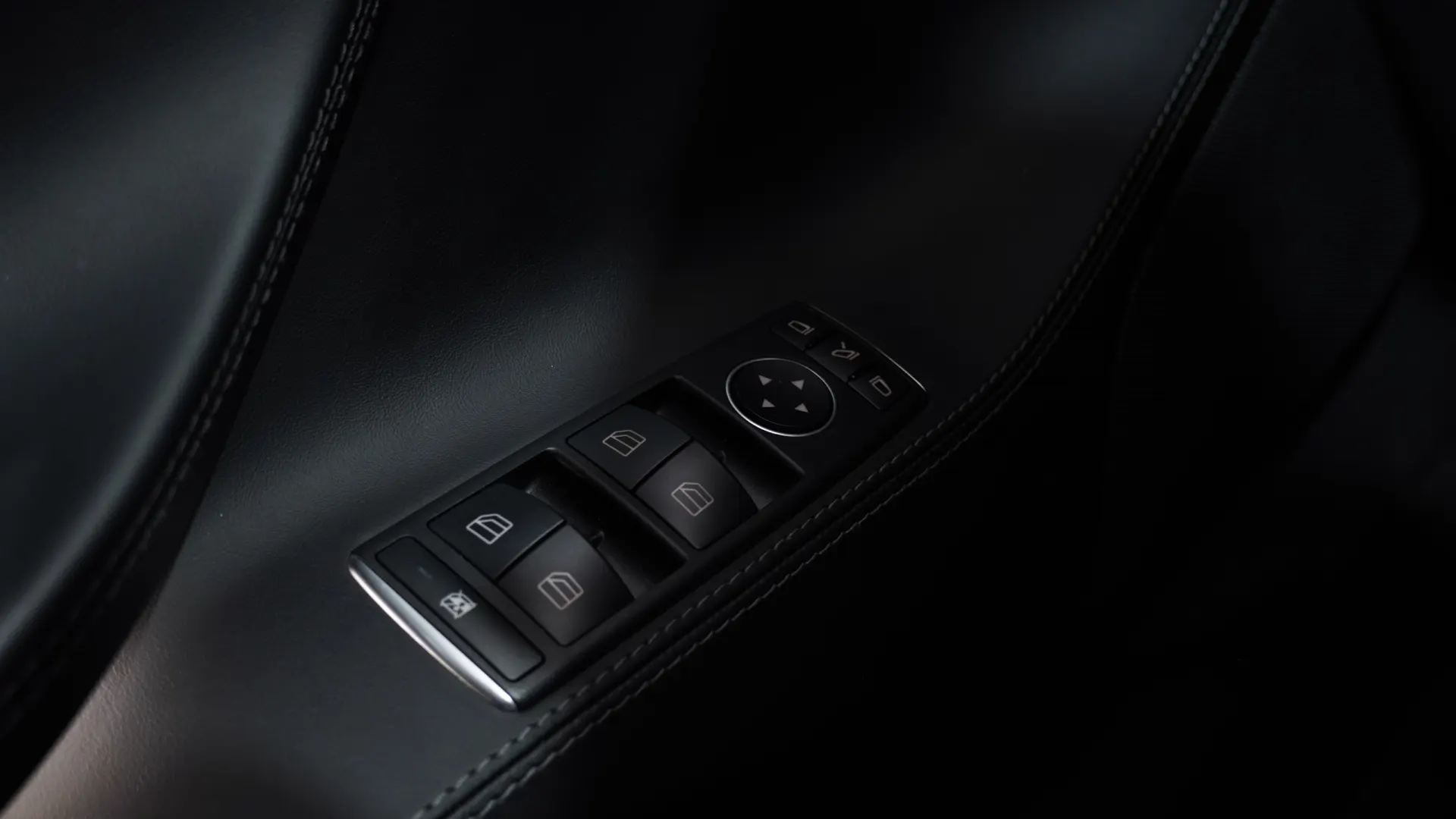 Tesla Model S 75D 44