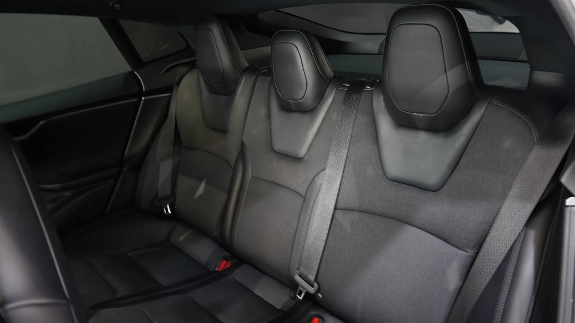 Tesla Model S 75D 27