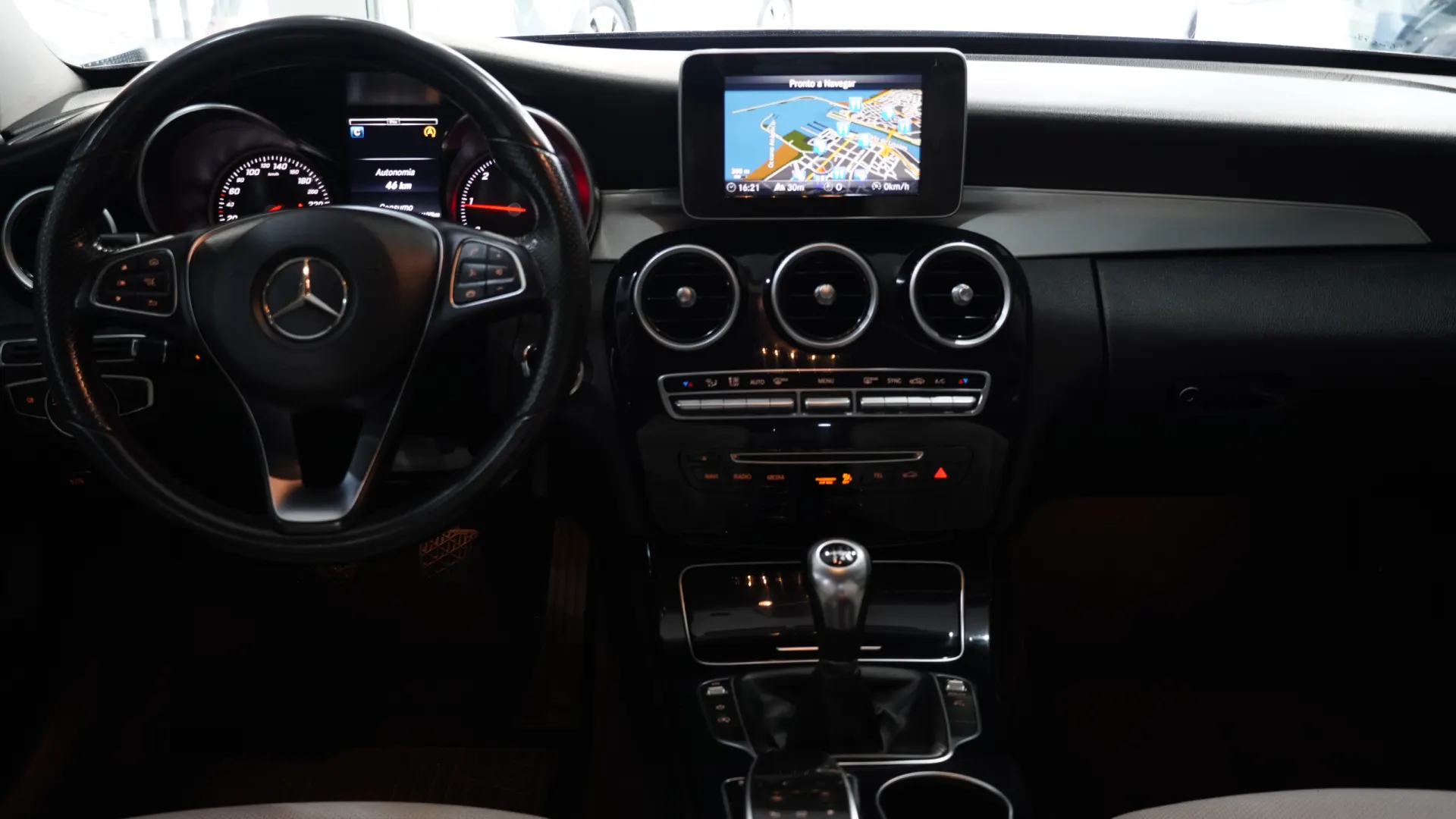 Mercedes-Benz C 200 BlueTEC Avantgarde 43