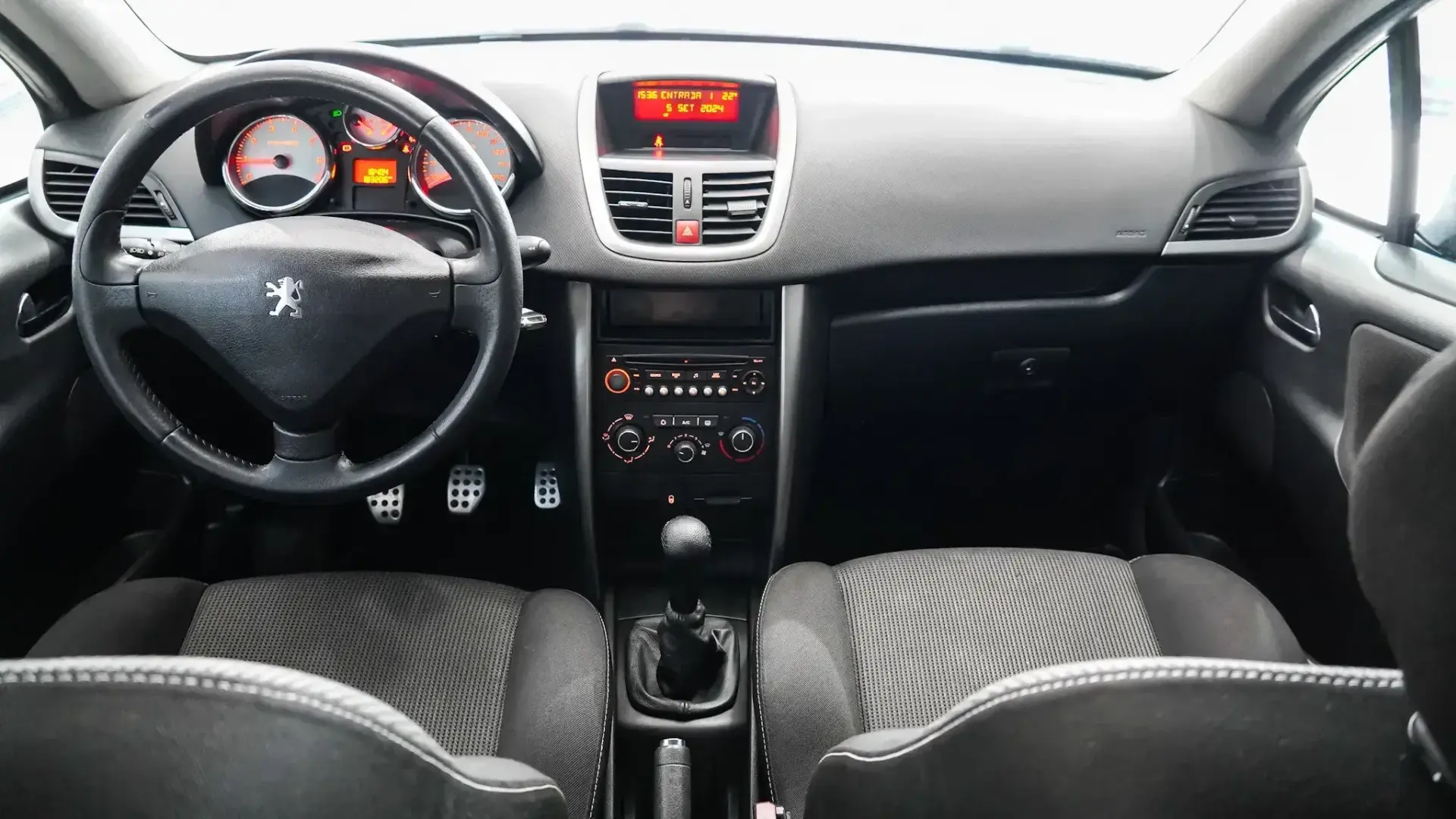 Peugeot 207 CC 1.6 VTi Active 17