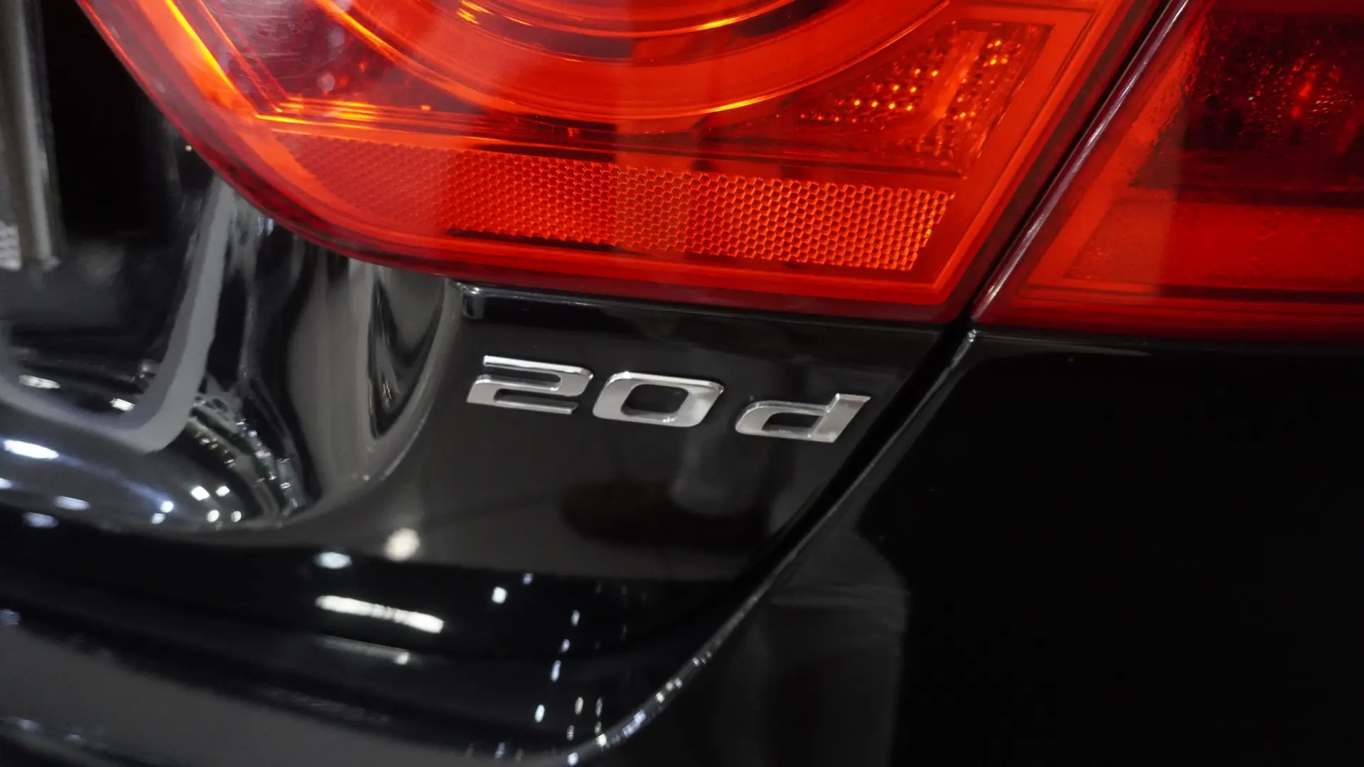 Jaguar XE 2.0 D Prestige 8