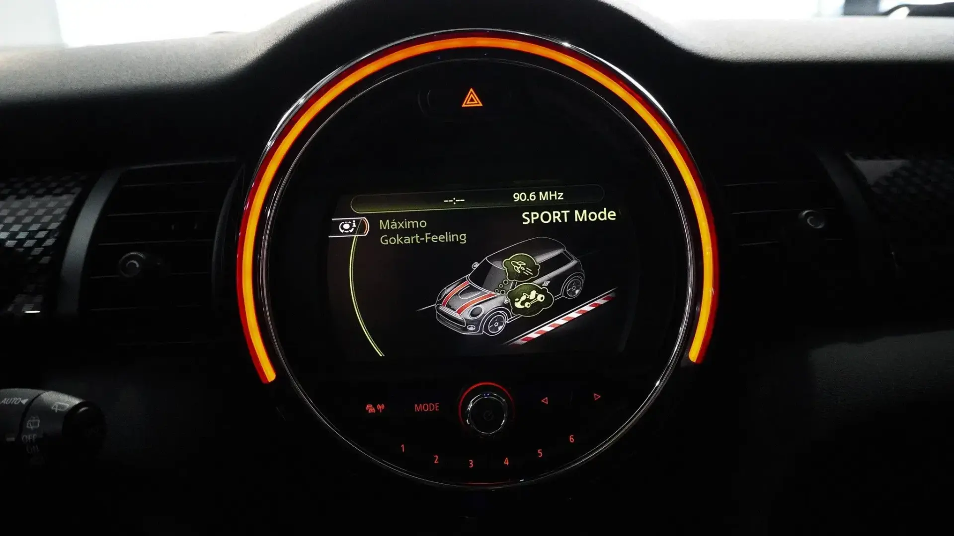 MINI 3 Portas Cooper SD Auto 27