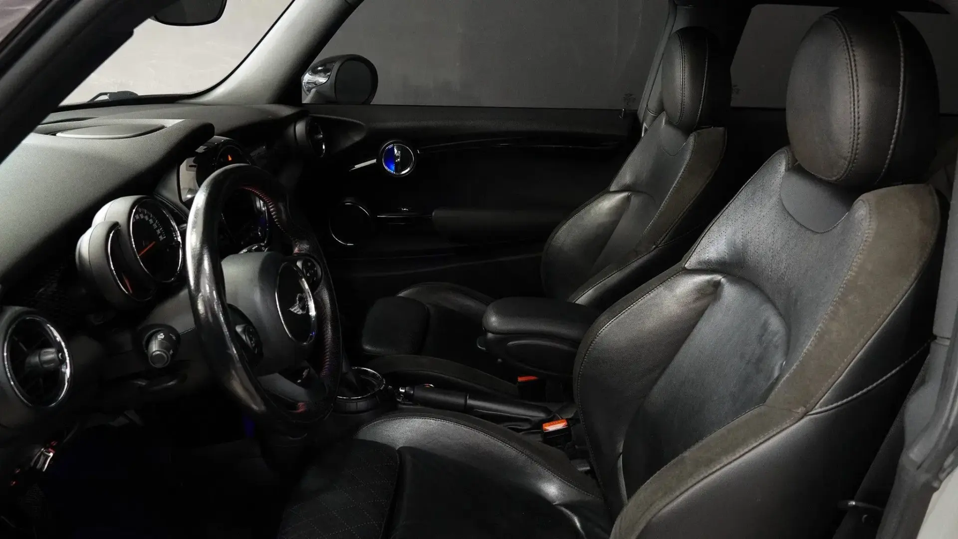 MINI 3 Portas Cooper SD Auto 16