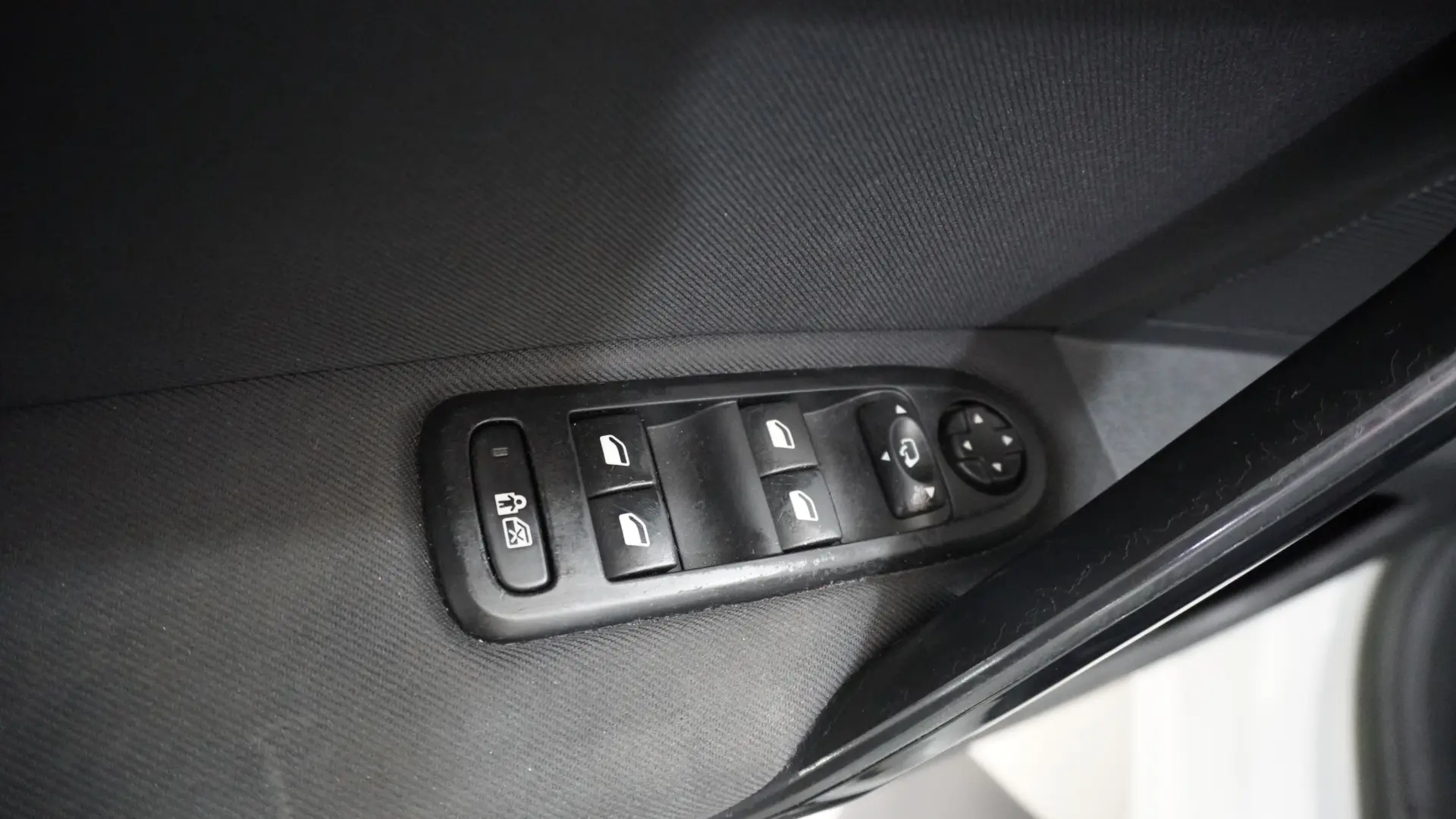 Peugeot 508 2.0 HDi Hybrid4 2-Tronic 14