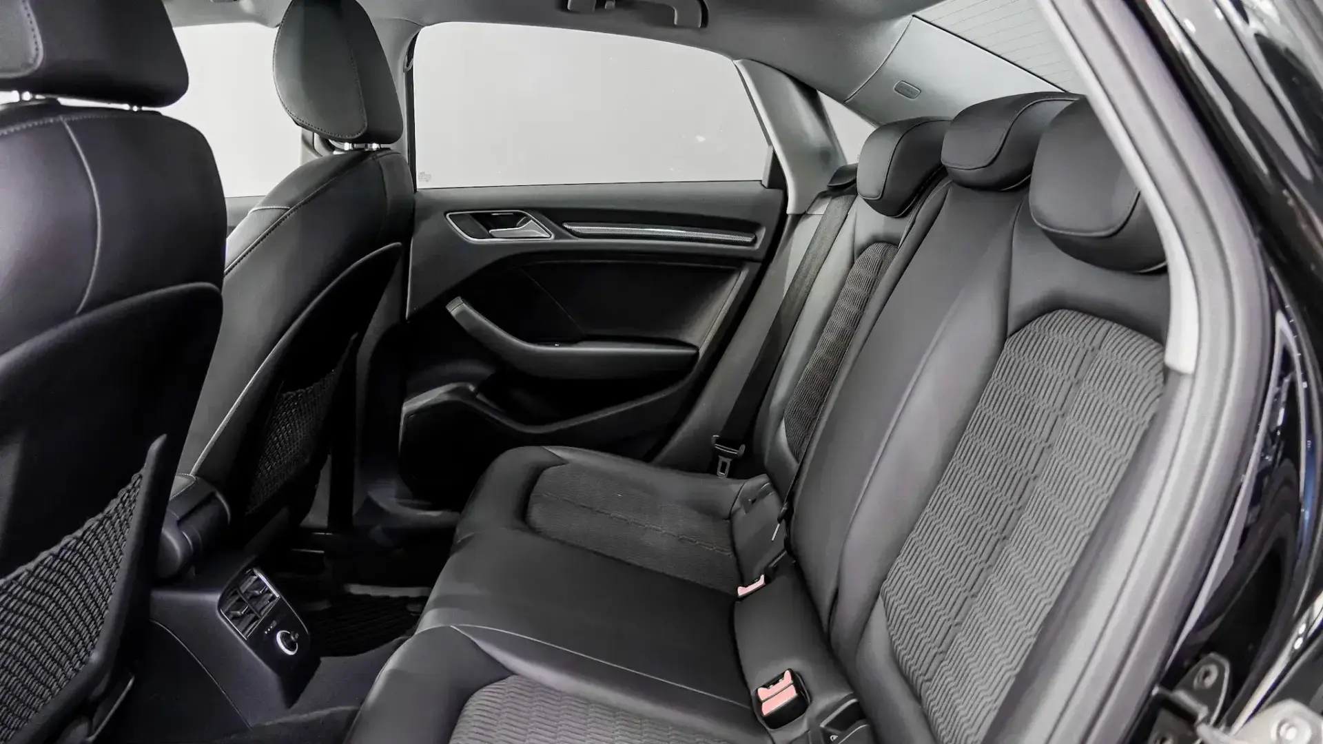 Audi A3 Limousine TDI LIMOUSINE S-LINE 29