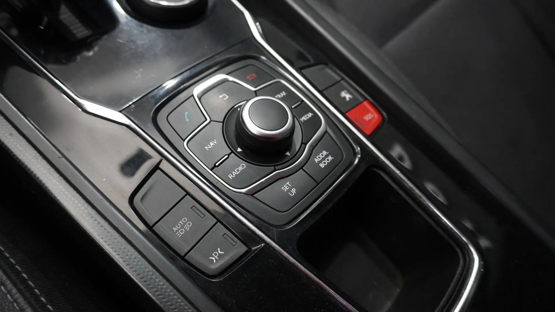 Peugeot 508 2.0 HDi Hybrid4 2-Tronic 32