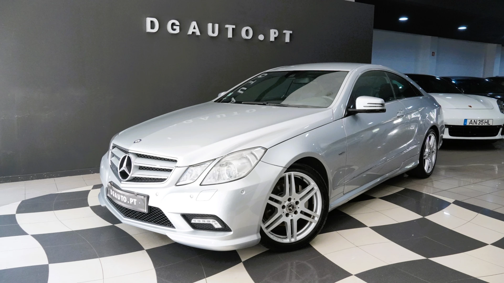 Mercedes-Benz E 250 CDI AMG 2