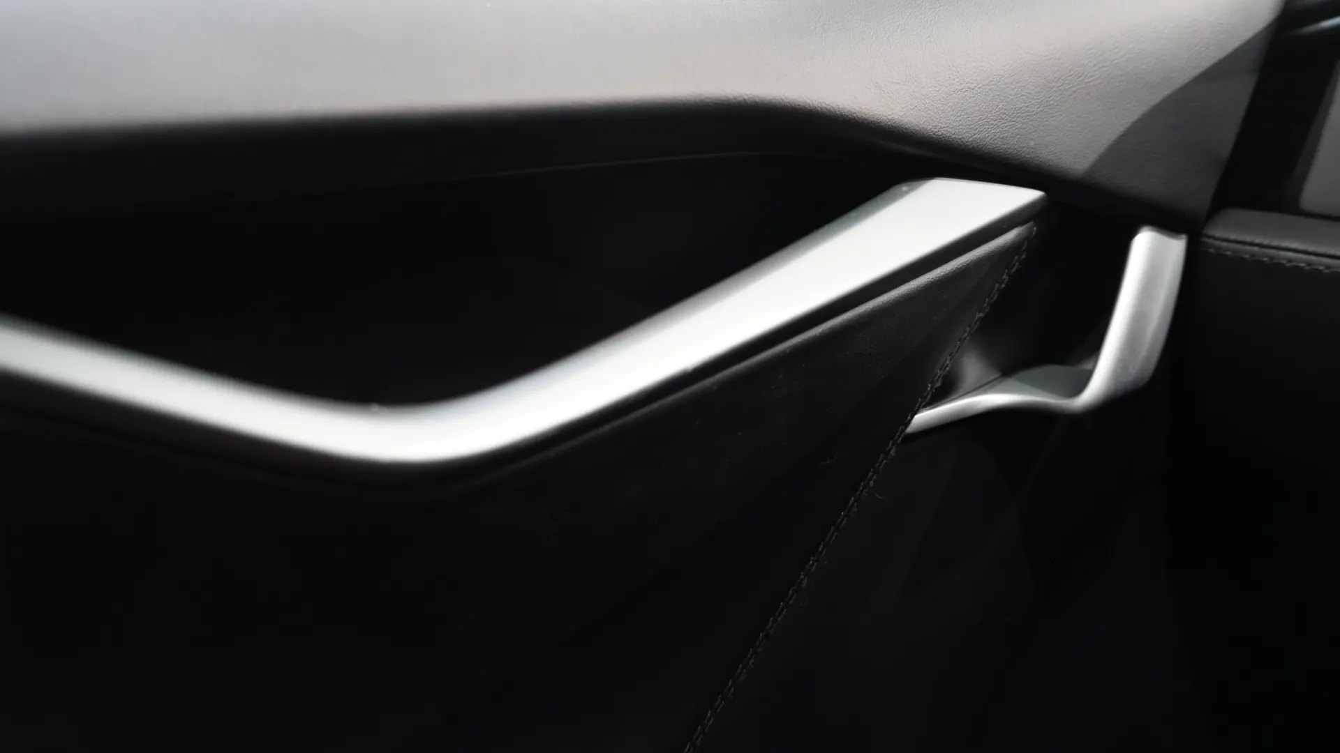 Tesla Model S 75D 31