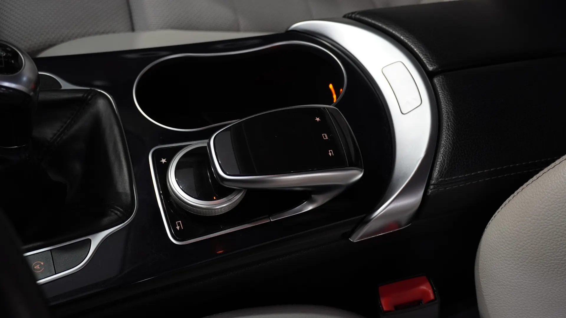 Mercedes-Benz C 200 BlueTEC Avantgarde 33