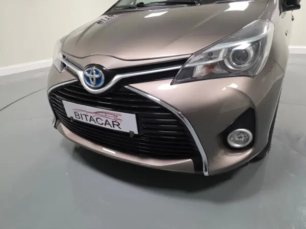 Toyota Yaris 1.5 HSD Comfort+P.Style 14