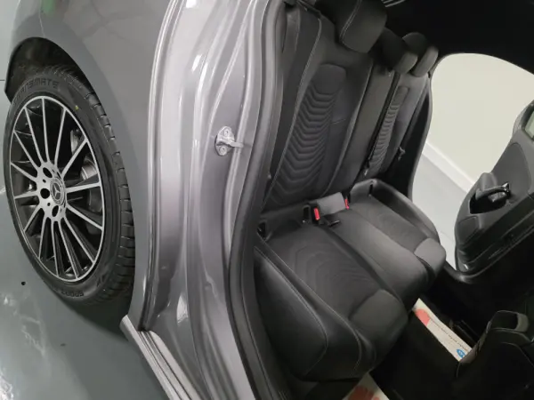 Mercedes-Benz A 180 D PROGRESSIVE 16