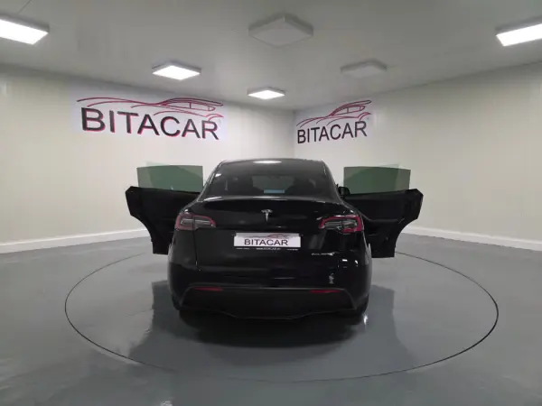 Tesla Model Y LONG RANGE TRAÇÃO INTEGRAL 3