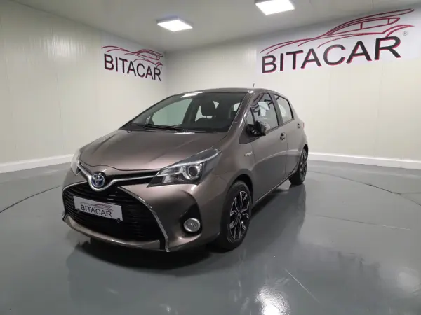 Toyota Yaris 1.5 HSD Comfort+P.Style 21