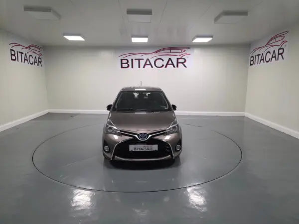 Toyota Yaris 1.5 HSD Comfort+P.Style 11