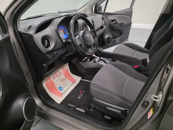 Toyota Yaris 1.5 HSD Comfort+P.Style 96