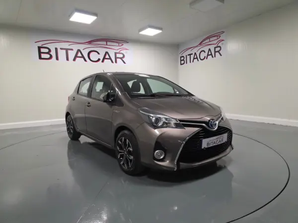 Toyota Yaris 1.5 HSD Comfort+P.Style 1