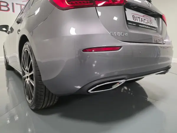 Mercedes-Benz A 180 D PROGRESSIVE 5