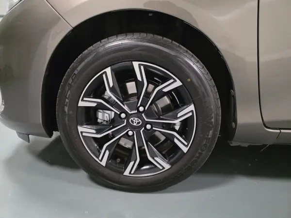 Toyota Yaris 1.5 HSD Comfort+P.Style 17