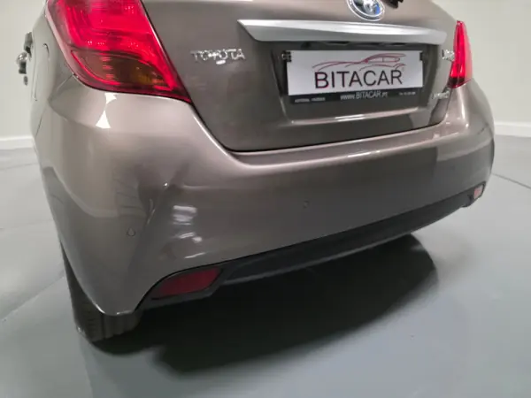 Toyota Yaris 1.5 HSD Comfort+P.Style 41