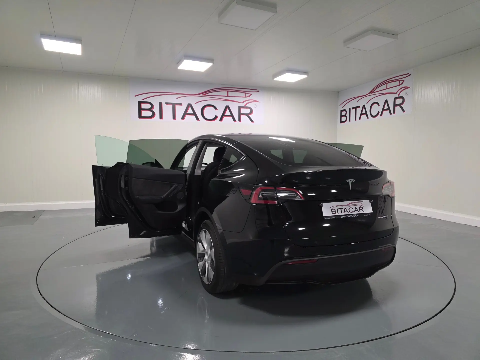 Tesla Model Y LONG RANGE TRAÇÃO INTEGRAL 2