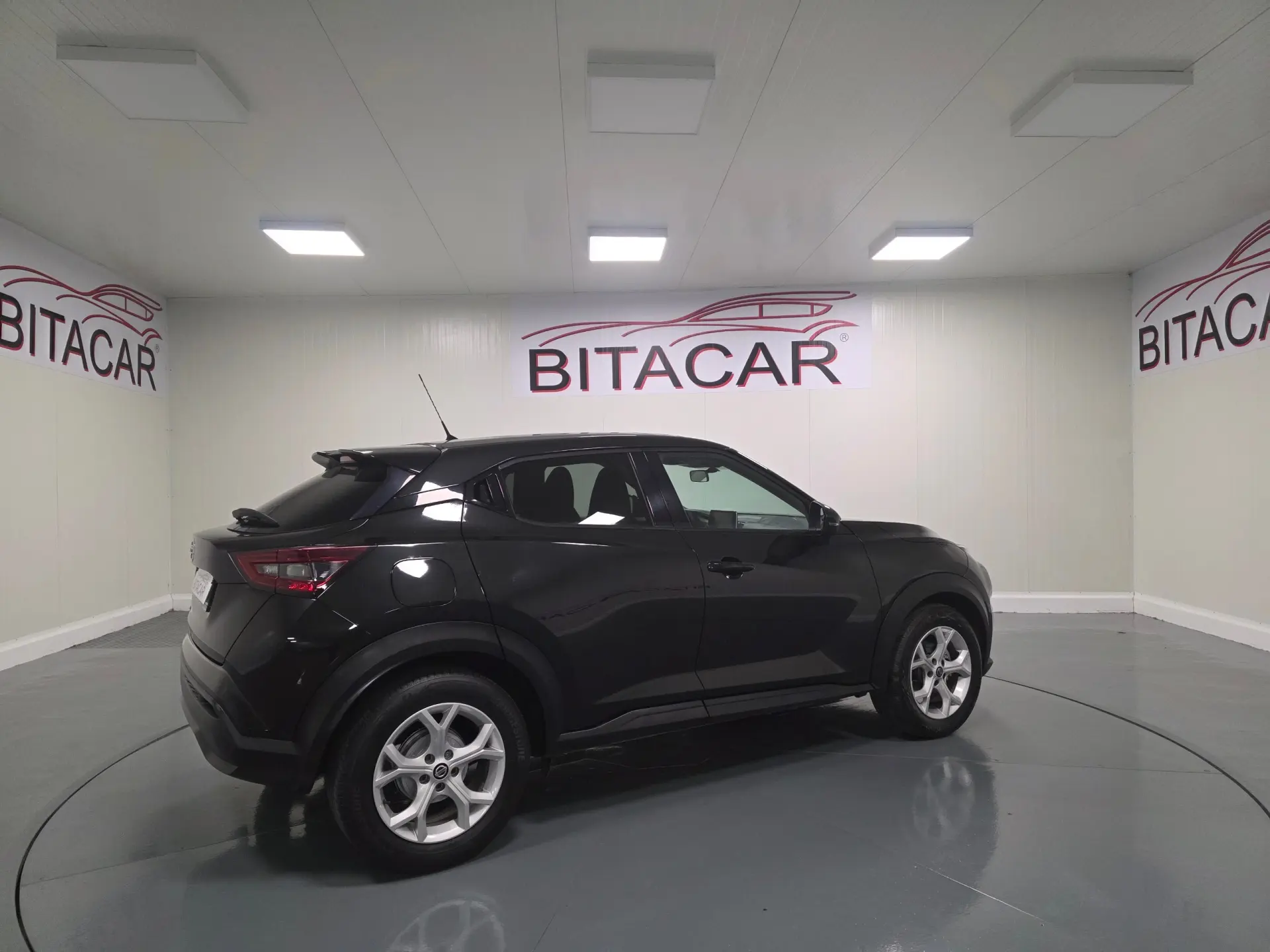Nissan Juke 1.0 DIG-T Acenta 33