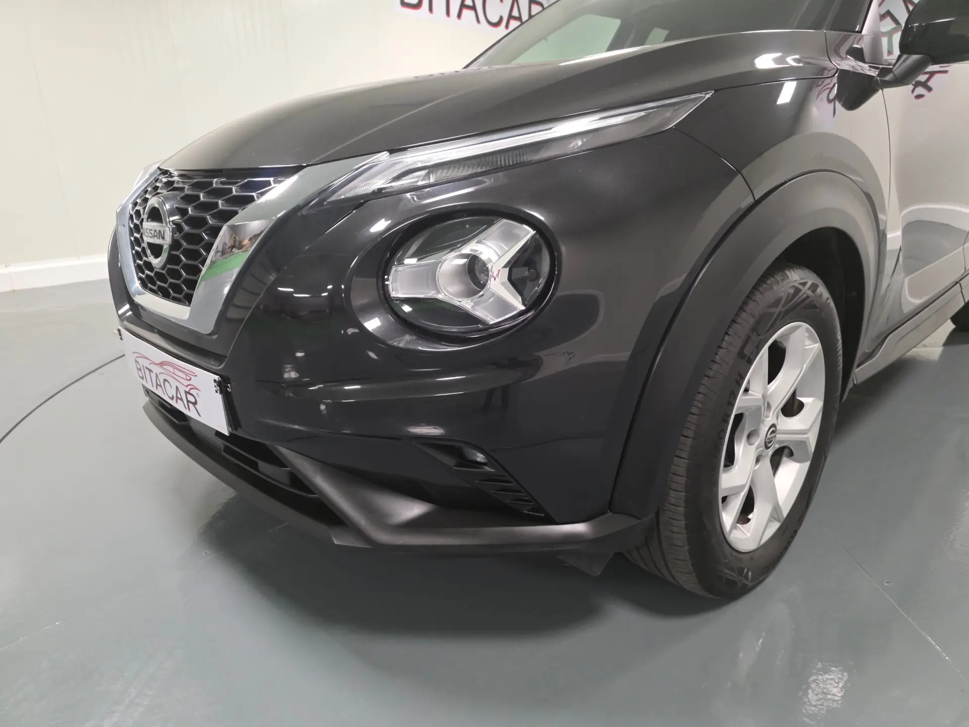Nissan Juke 1.0 DIG-T Acenta 10
