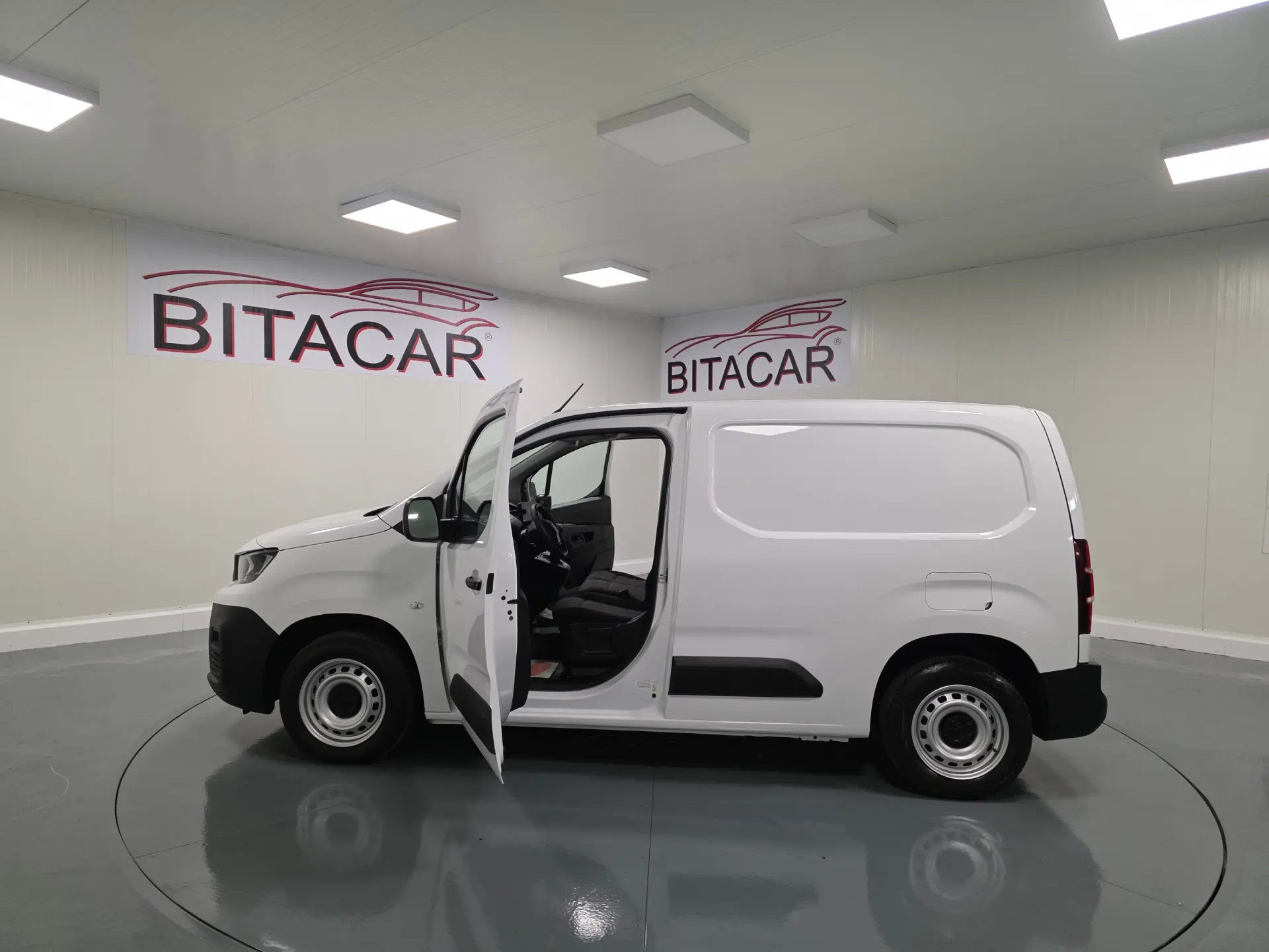 Peugeot Partner PARTNER 1.6 BLUEHDI 43