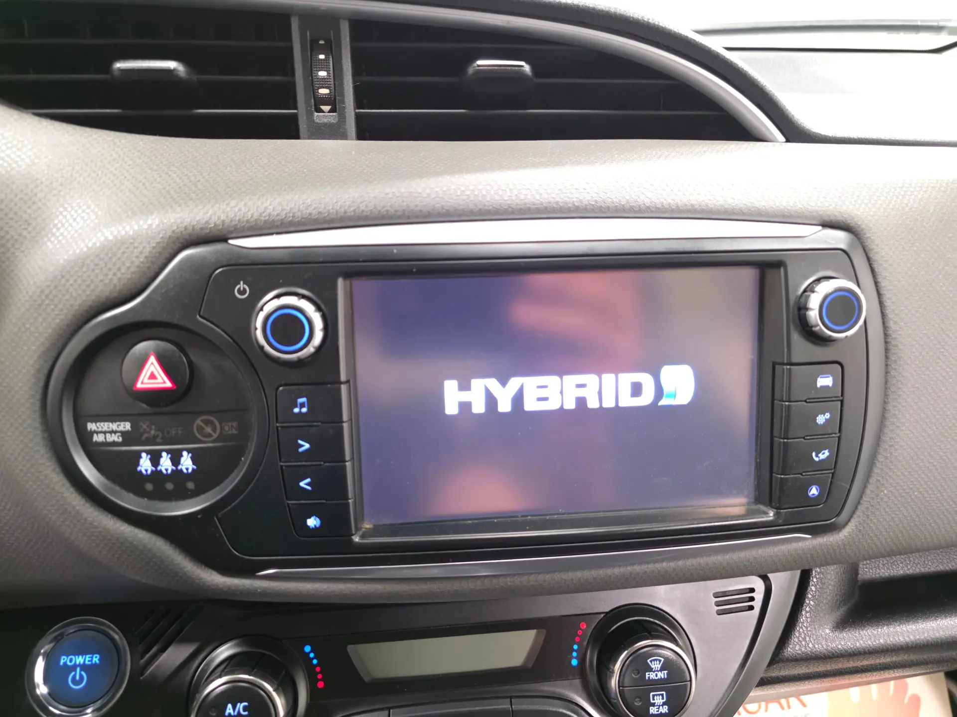 Toyota Yaris 1.5 HSD Comfort+P.Style 105