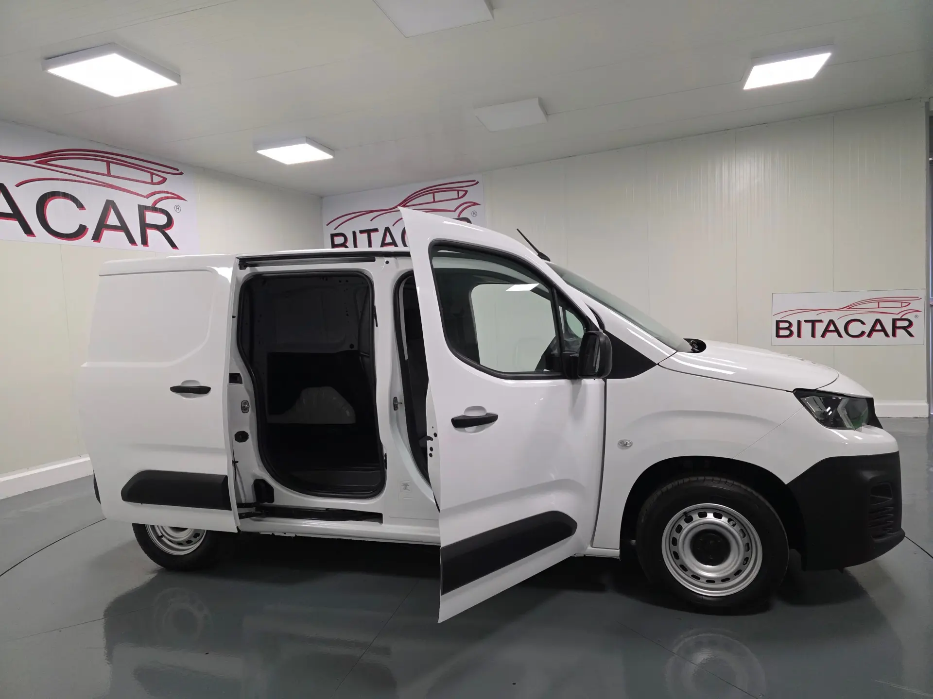 Peugeot Partner PARTNER 1.6 BLUEHDI 13