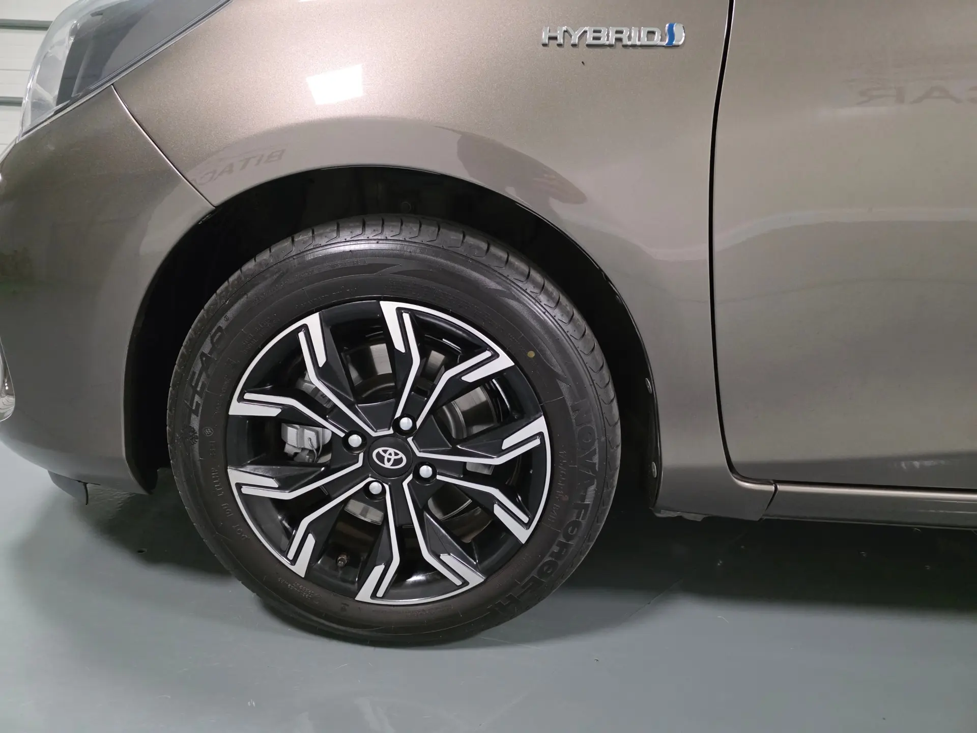 Toyota Yaris 1.5 HSD Comfort+P.Style 16