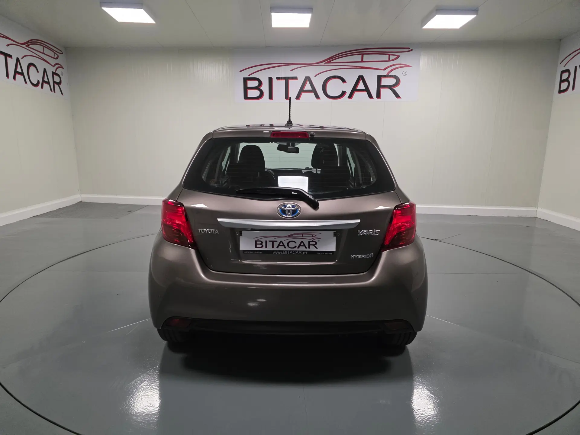 Toyota Yaris 1.5 HSD Comfort+P.Style 43