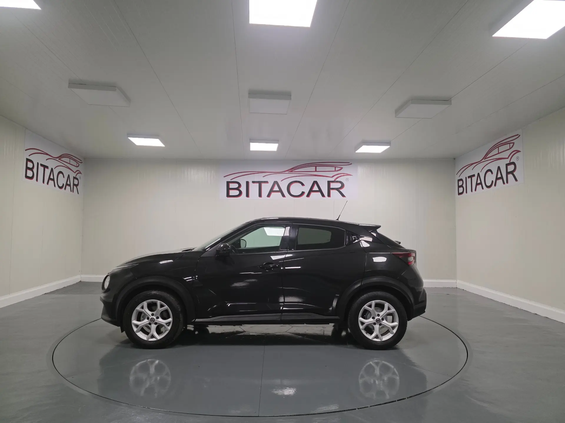 Nissan Juke 1.0 DIG-T Acenta 21