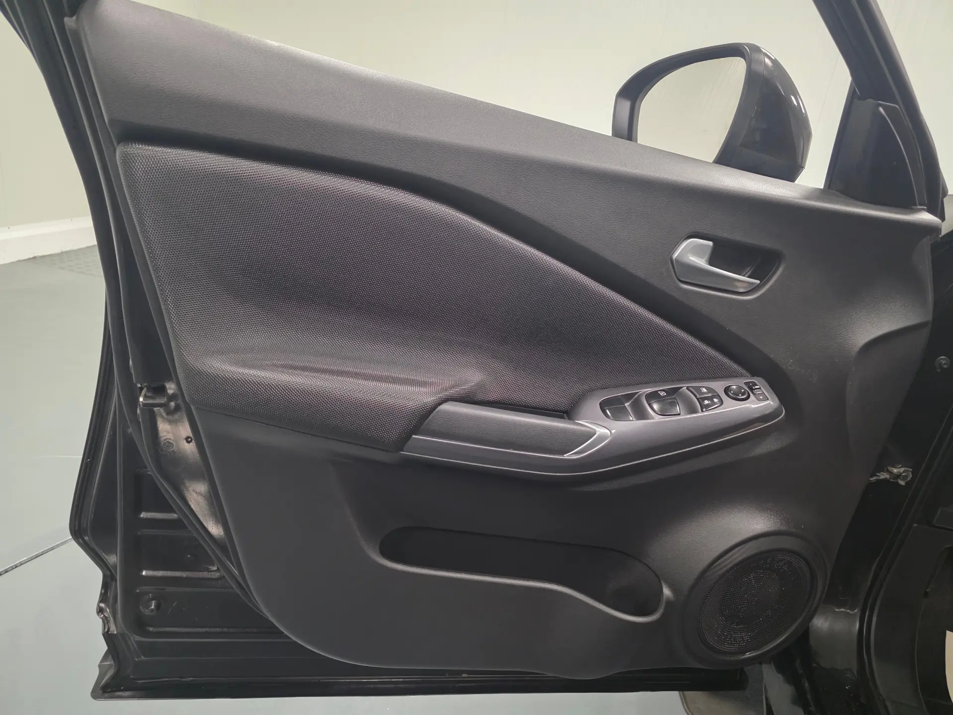 Nissan Juke 1.0 DIG-T Acenta 68