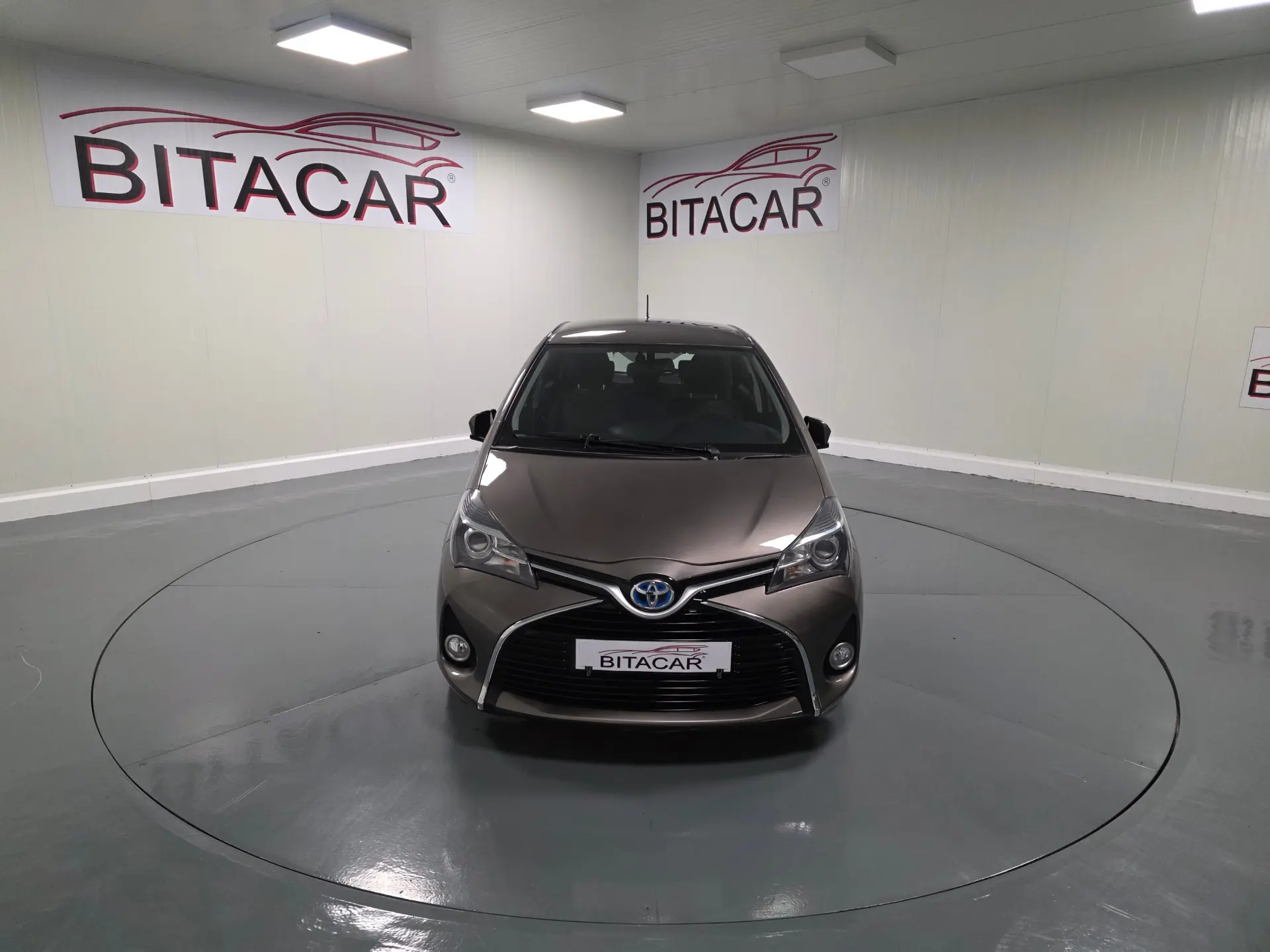 Toyota Yaris 1.5 HSD Comfort+P.Style 23