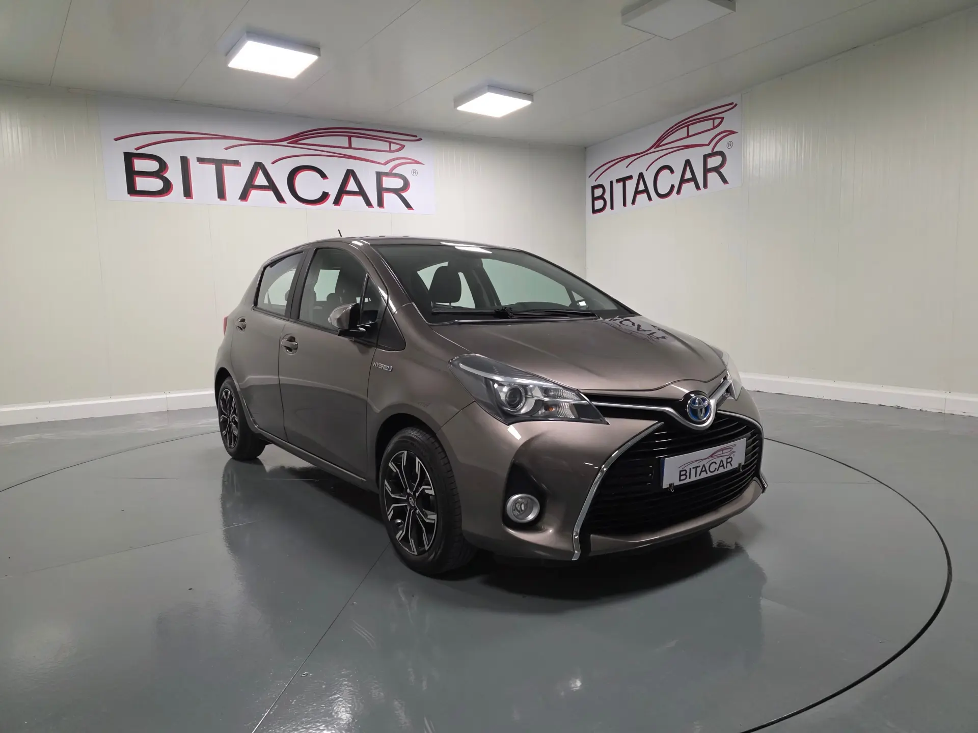 Toyota Yaris 1.5 HSD Comfort+P.Style 1