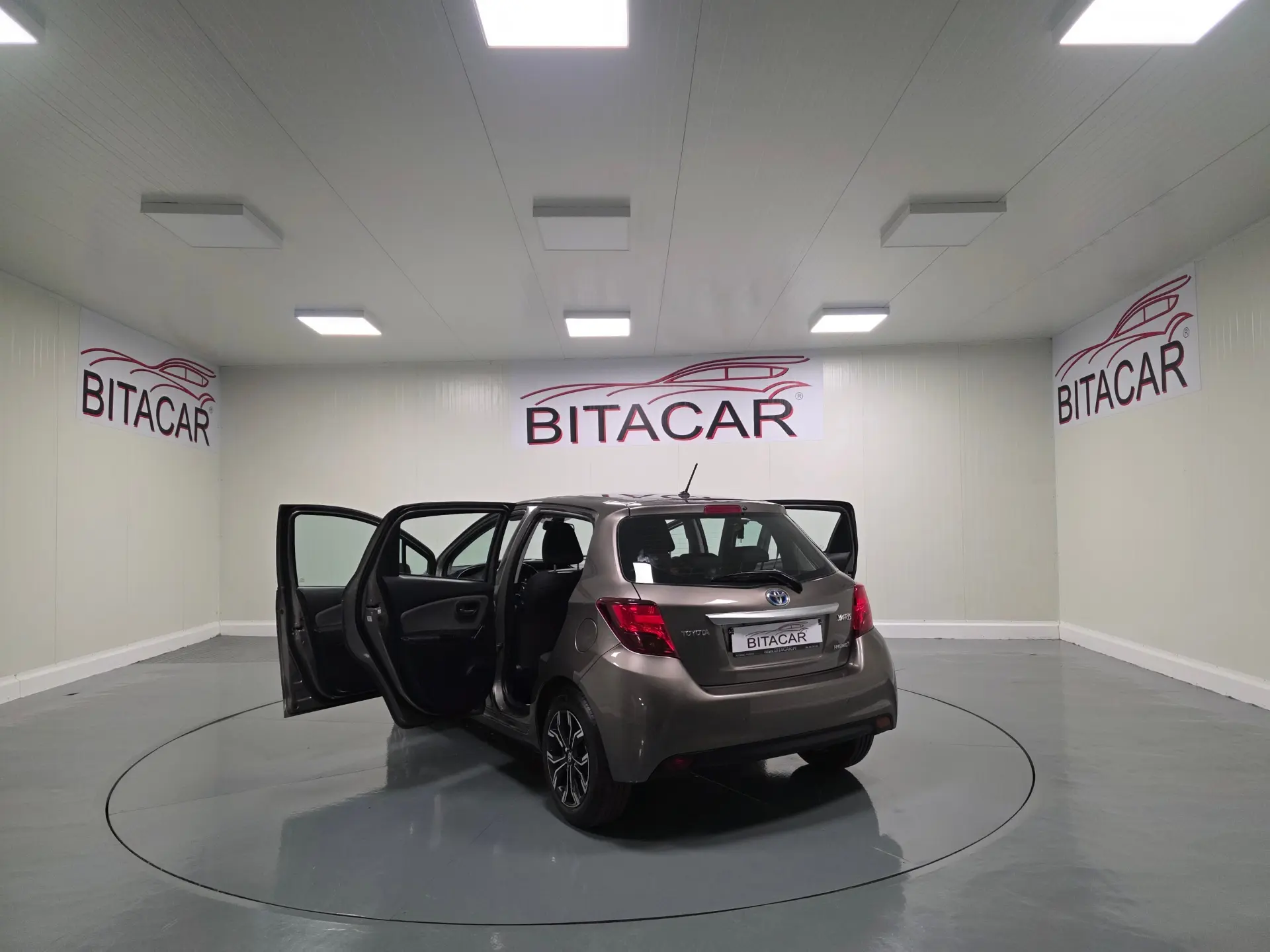 Toyota Yaris 1.5 HSD Comfort+P.Style 45