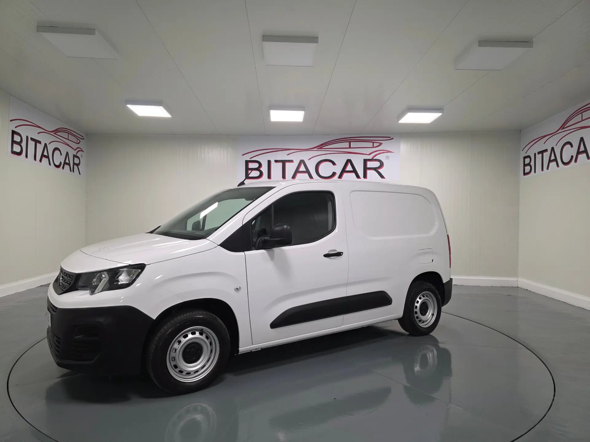 Peugeot Partner PARTNER 1.6 BLUEHDI 21