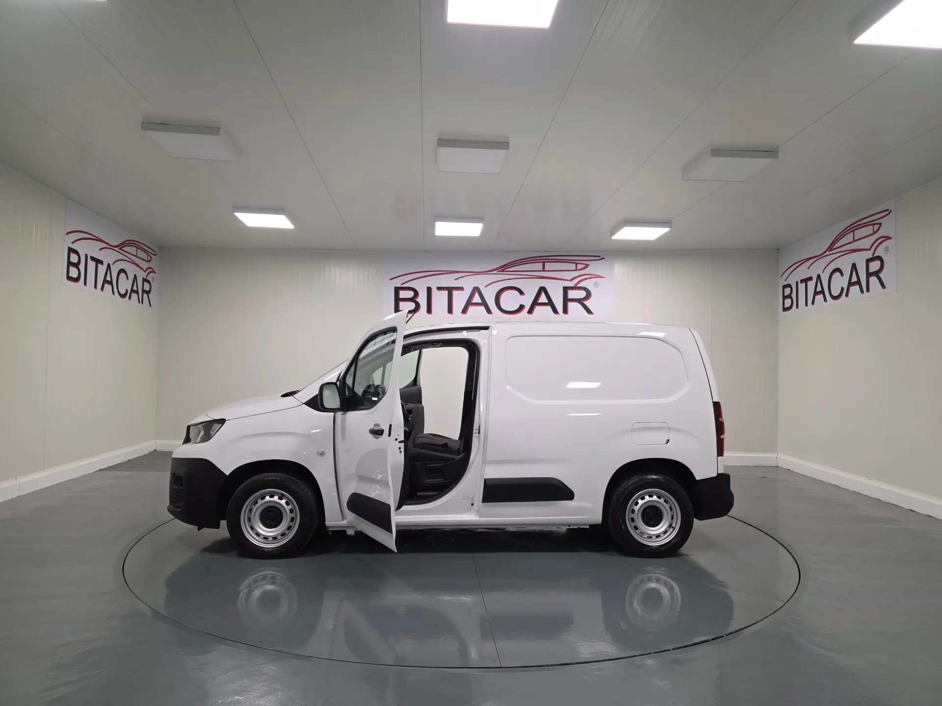 Peugeot Partner PARTNER 1.6 BLUEHDI 19