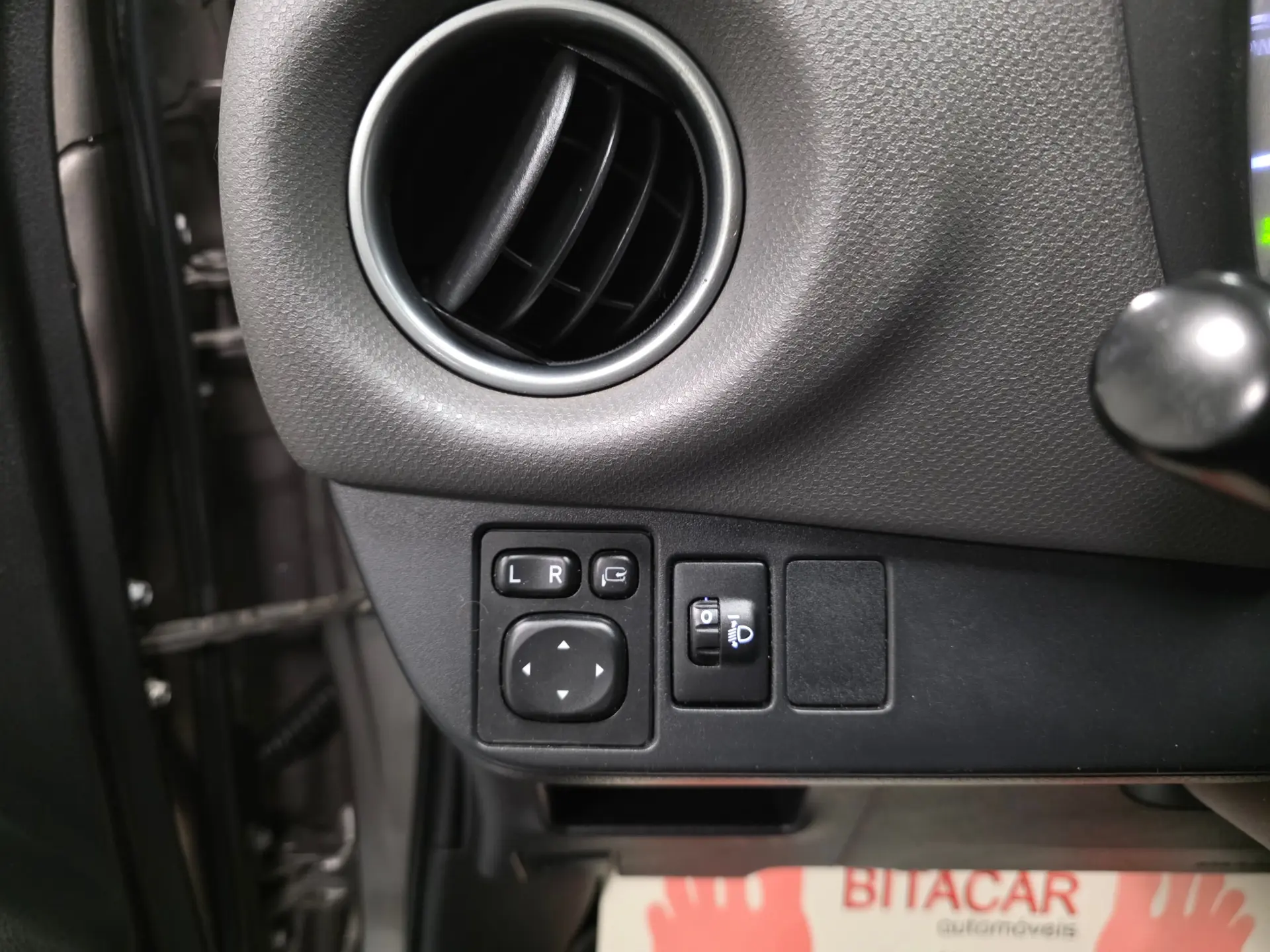 Toyota Yaris 1.5 HSD Comfort+P.Style 98