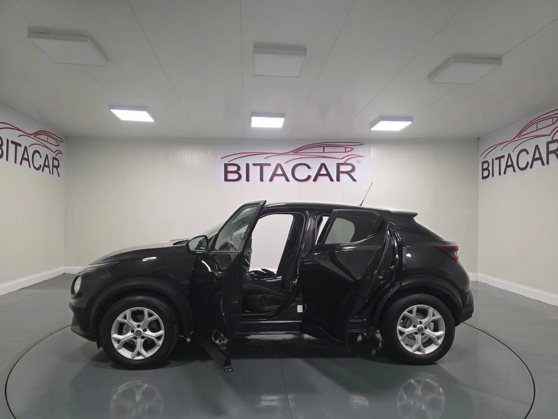 Nissan Juke 1.0 DIG-T Acenta 38