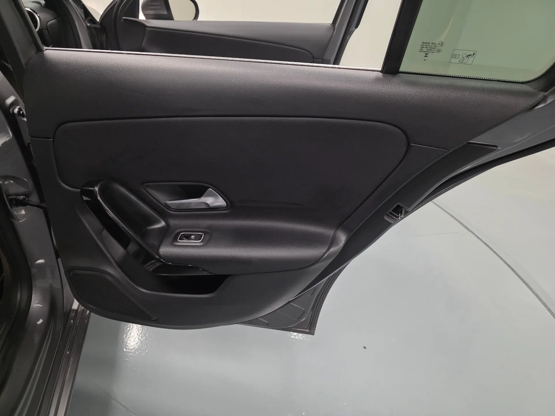 Mercedes-Benz A 180 D PROGRESSIVE 17