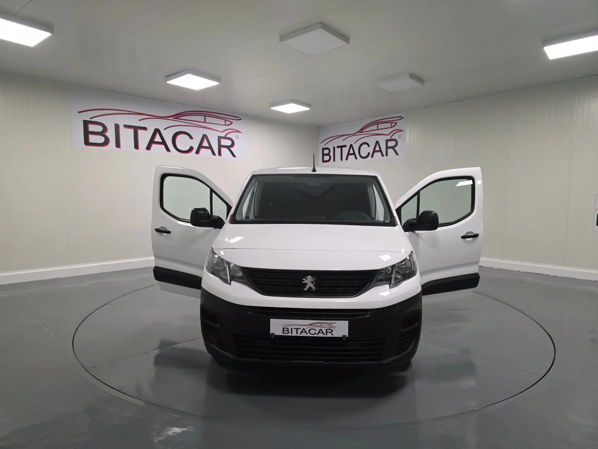 Peugeot Partner PARTNER 1.6 BLUEHDI 17