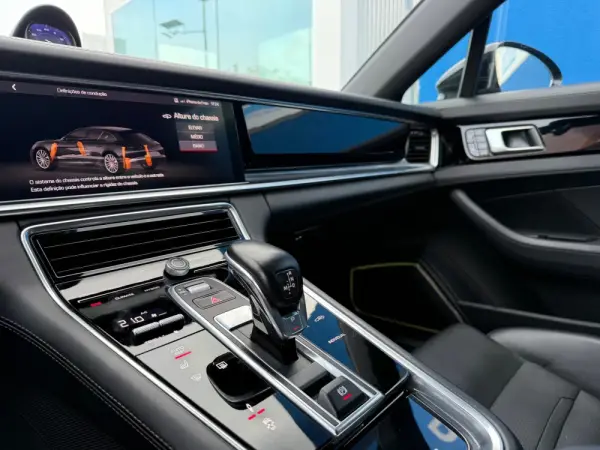 Porsche Panamera Sport Turismo 4 E-Hybrid 14