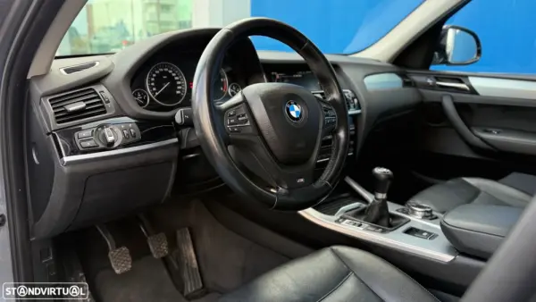 BMW X3 18 d sDrive Pack M 11