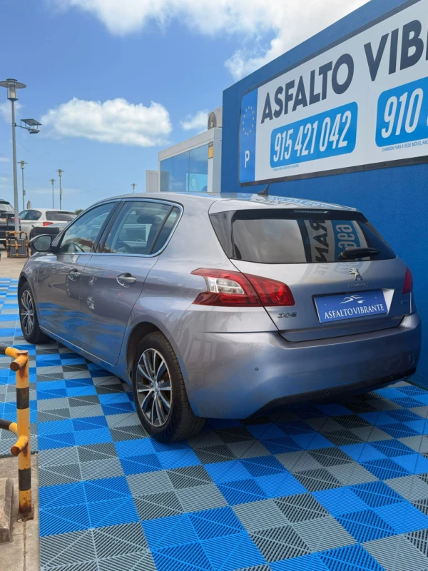 Peugeot 308 1.2 PureTech Allure 6