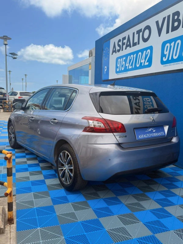 Peugeot 308 1.2 PureTech Allure 12