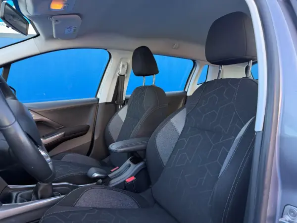 Peugeot 2008 1.2 PureTech Active 9