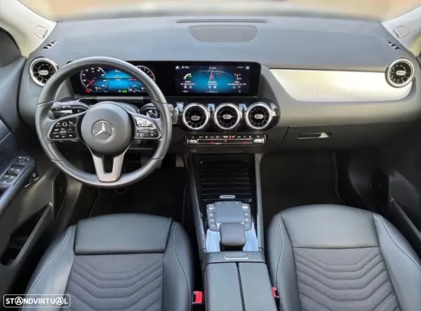 Mercedes-Benz GLA 250 4