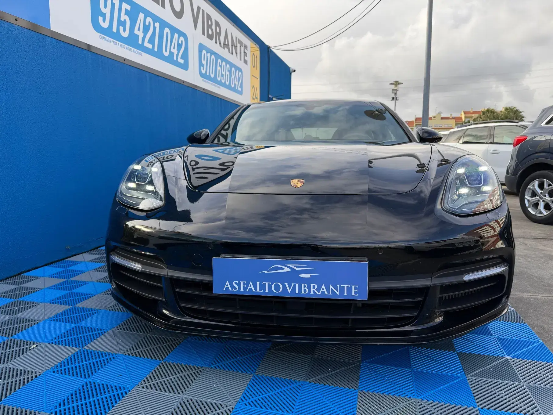 Porsche Panamera Sport Turismo 4 E-Hybrid 3