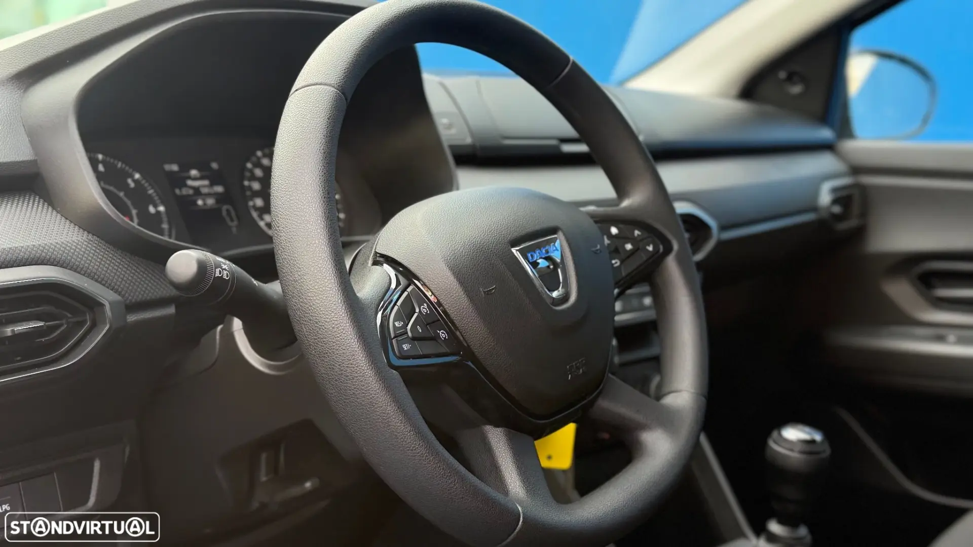 Dacia Sandero Outro 8